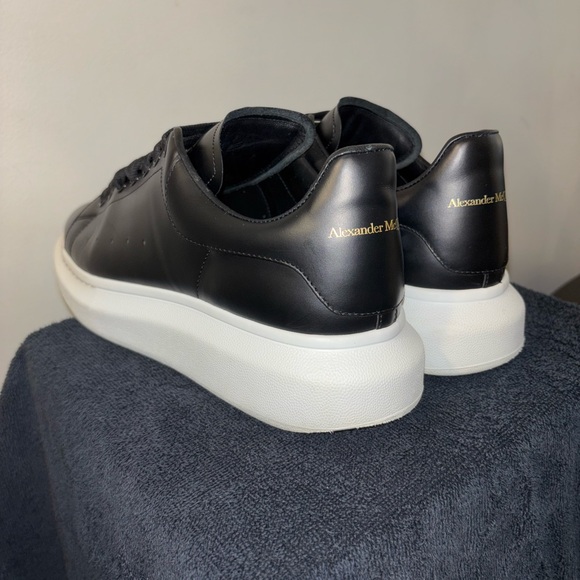 Alexander McQueen Oversized Sneaker